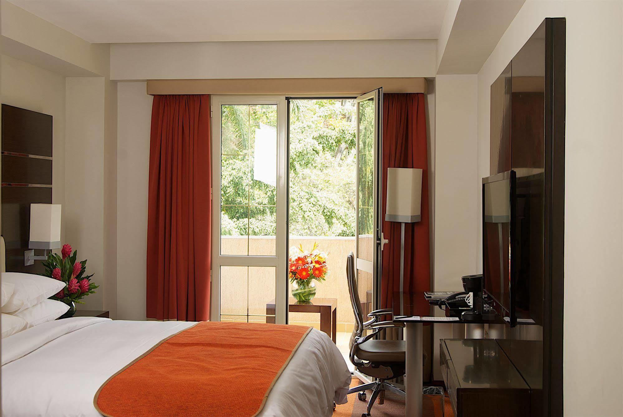 Hotel Altamira Village كراكاس المظهر الخارجي الصورة